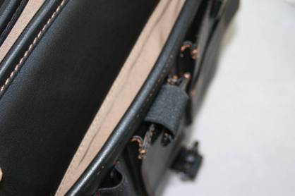 Bugatti Leder Hochformat