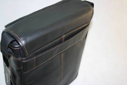 Bugatti Leder Hochformat