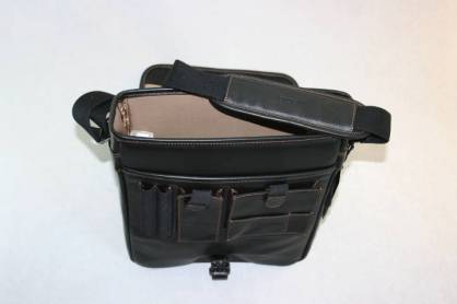 Bugatti Leder Hochformat