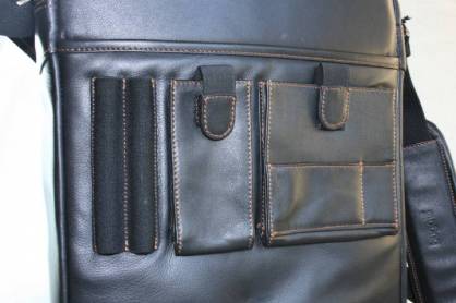 Bugatti Leder Hochformat