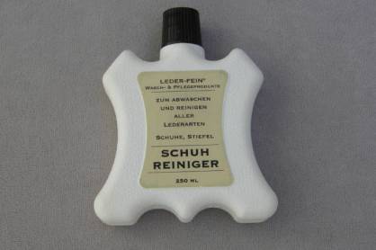 Lederschuh Reiniger